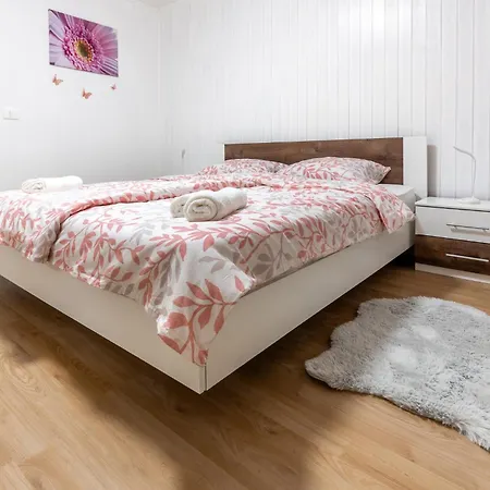 Апартаменты Apartma Lozar