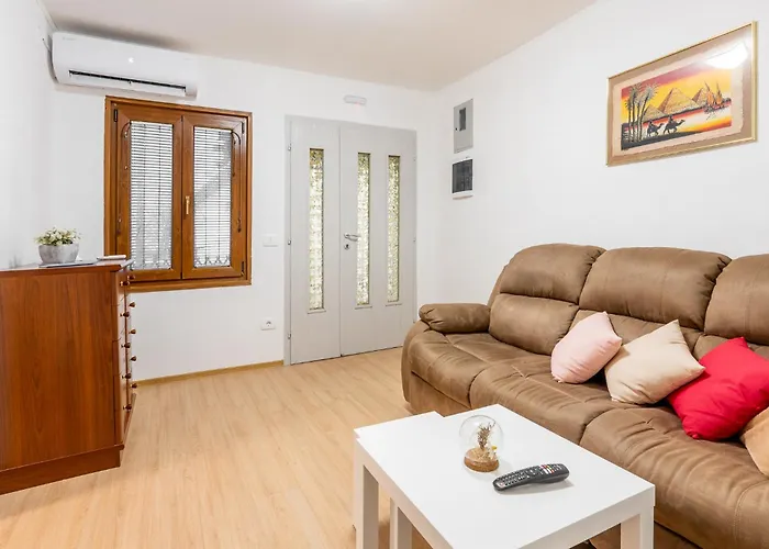 Daire Apartma Lozar *